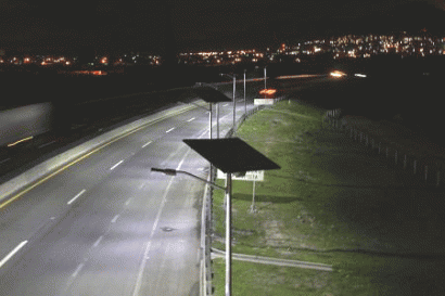 Carreteras iluminadas por farolas solares