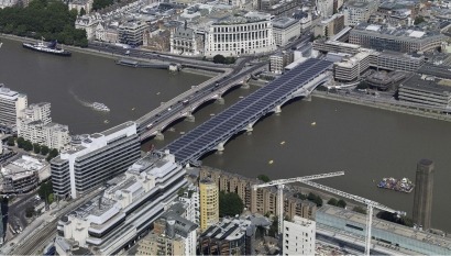 Londres inaugura el mayor puente solar del mundo
