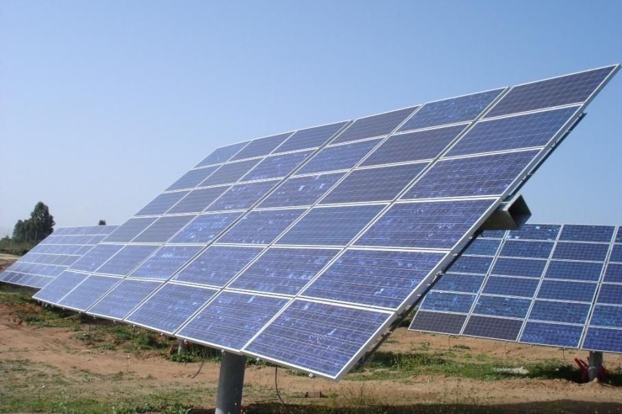 La solar fotovoltaica frena la subida del precio de la luz en plena ola de calor