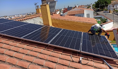 UNEF y la Nebrija firman un acuerdo para incentivar la formación de nuevos profesionales en el sector fotovoltaico