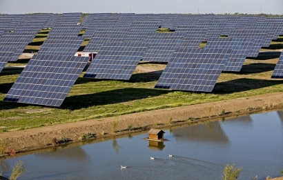 Acciona se adjudica el suministro de electricidad renovable a una fábrica de envases de vidrio en Portugal