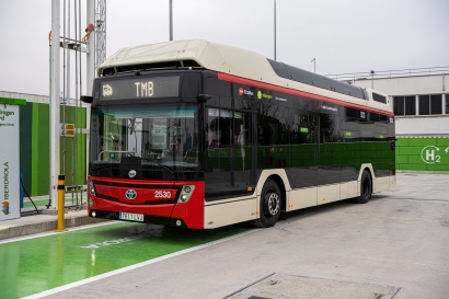 Llega a Barcelona el primer autobús con pila de hidrógeno