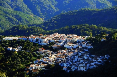 La Diputación de Málaga pondrá en marcha 9 instalaciones solares para autoconsumo en tres municipios de la Serranía de Ronda