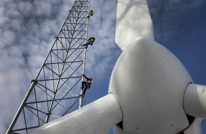 La inversión global en energías renovables vuelve a romper la barrera de los 300.000 millones de dólares