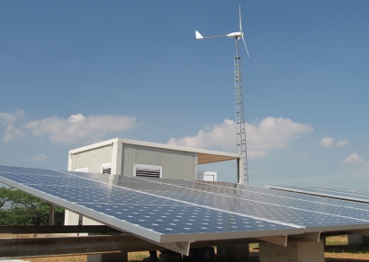 Fotovoltaica y minieólica, la apuesta de Bornay