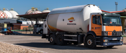 Ecologistas en Acción otorga a Repsol su "Caballo de Atila" por su política a favor del gas