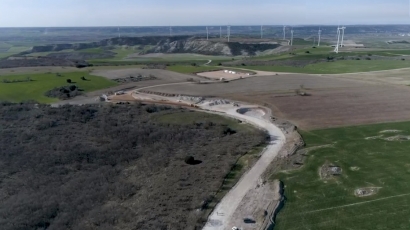 Caminos de ceniza para construir un parque eólico en los Valles del Cerrato