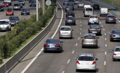 Los 27 aplazan sin fecha dar luz verde al fin de los coches de combustión en 2035