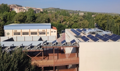 Energía solar fotovoltaica y refrigeración adiabática en los colegios andaluces