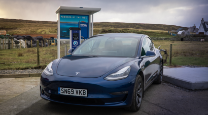 La energía de las mareas empieza a cargar vehículos eléctricos en Escocia