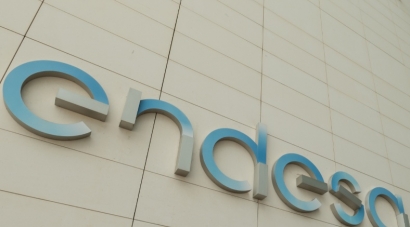 Endesa suministrará a Abanca durante los próximos diez años electricidad eólica producida en Galicia