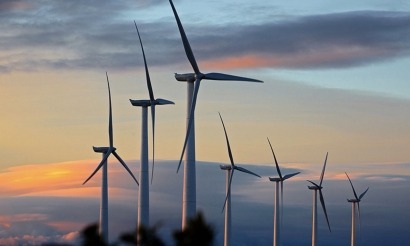 Siete empresas, tres de ellas españolas, asumirán el desarrollo de 500 MW de energías renovables en Ecuador