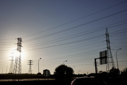 El precio de la luz marca el nivel más alto del último mes, 119 euros/MWh