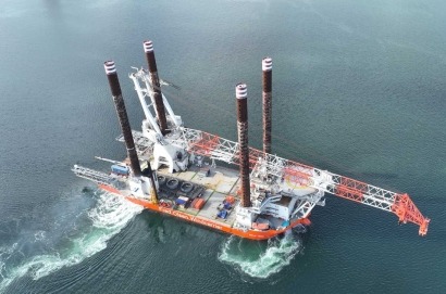 El estado de Noruega adquiere por 1.400 millones de euros el 49% de dos megaparques eólicos marinos  
