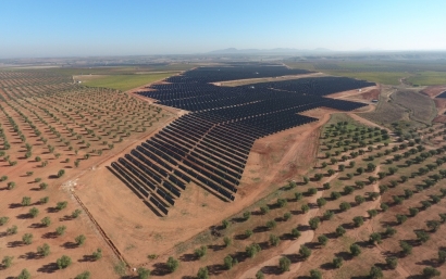 FRV comienza a producir energía fotovoltaica en su parque extremeño de Solana de los Barros