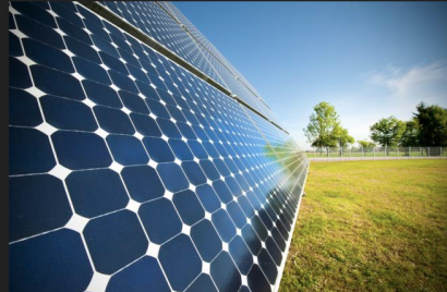 El grupo checo Tesla desembarca en el mercado español para desarrollar 500 MW de proyectos solares híbridos