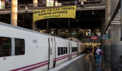 Los billetes de tren son hasta cuatro veces más caros que los de avión en España, según Greenpeace