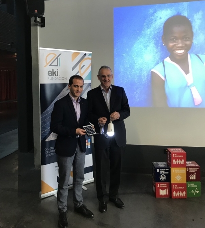 Una fundación vasca anuncia que pondrá en marcha 200 instalaciones solares en escuelas y hospitales de África