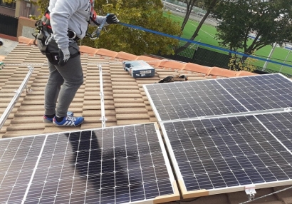 La iniciativa de inserción Haz Solar inaugura su primera instalación solar para autoconsumo