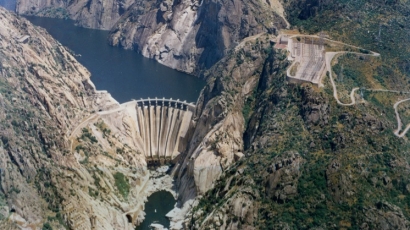 Iberdrola, Endesa y Naturgy se llevan el megavatio al agua