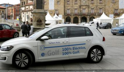 Solo el 0,18% de los coches que circulan por España son de emisiones cero