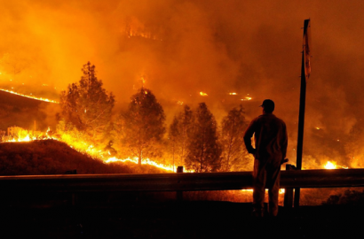 California ofrece incentivos adicionales a la solar y al almacenamiento a raíz de los incendios