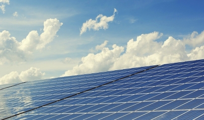 Andalucía resuelve en poco más de un año la autorización ambiental unificada de un parque solar de 30 megavatios
