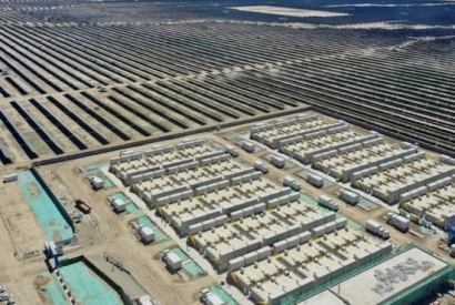 Comienza a operar en China el primer gran proyecto de almacenamiento con baterías de flujo de vanadio 