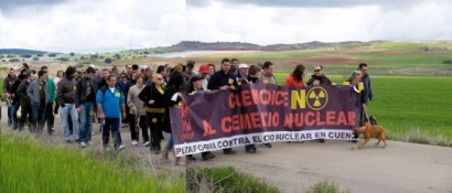 Casi 100 oenegés convocan el sábado una manifestación contra la construcción de un cementerio nuclear en Villar de Cañas
