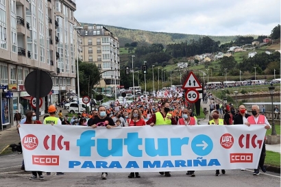 Miles de personas se manifiestan en A Mariña contra los cierres de Vestas y Alcoa