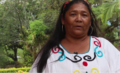 Mujeres Wayuu miran a Endesa