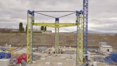 Navassy construye el primer "sistema de auto-izado" que puede instalar torres eólicas de hasta 200 metros