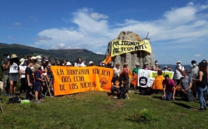 Ruta antieólica en Cantabria en medio de un mes de agosto de febril actividad
