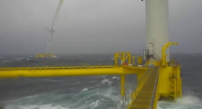  Espectacular vídeo del parque eólico marino flotante portugués que aguanta olas de 20 metros de altura 