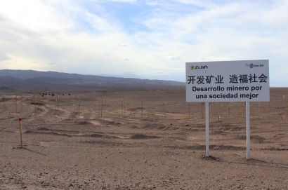 China arrasa en la carrera de los minerales críticos