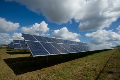 Esparity Solar recibe el certificado de excelencia en sostenibilidad UNEF por su parque Cordovilla