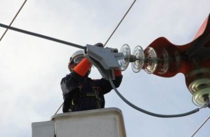 3M desarrolla una solución para evitar la electrocución de aves en tendidos eléctricos de alta tensión