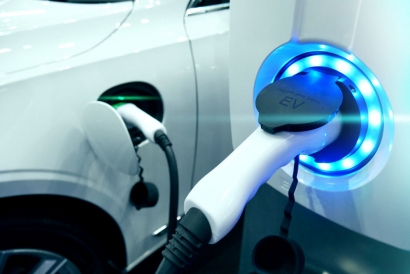 El Gobierno impulsará la recarga para vehículos eléctricos en la vía pública