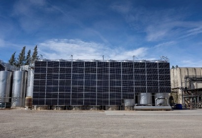 Fotovoltaica en vertical: la bodega Raimat estrena pared solar