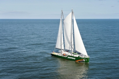 El Rainbow Warrior de Greenpeace zarpa este verano "En marcha por el clima"