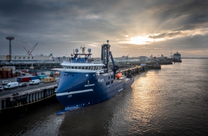 Así es el barco de hidrógeno que se encargará del mantenimiento de los parques eólicos marinos del Mar del Norte