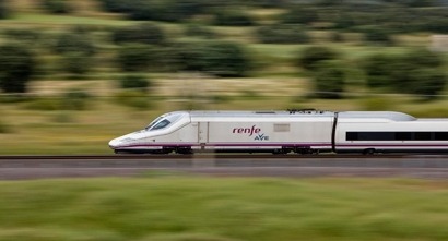 Renfe negocia con Transición Ecológica construir plantas fotovoltaicas para sus instalaciones