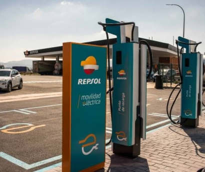 El ICO financia 40 de los 42 millones de euros que Repsol va a invertir en la instalación de puntos de recarga para vehículo eléctrico