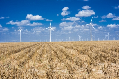  El Miteco destina 150 millones en ayudas para generar energía eléctrica y térmica con renovables 