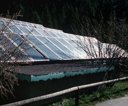 Diseñan un nuevo tipo de panel solar 10 veces más eficaz en la conversión de agua en hidrógeno y oxígeno