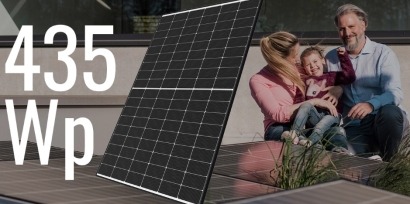 Sharp lanza un eficiente panel solar de 435 Wp con marco de color negro
