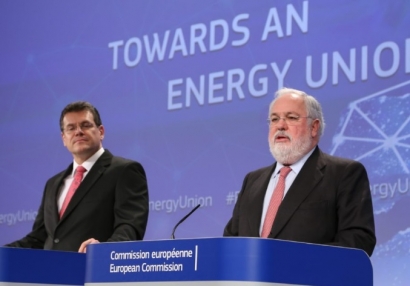 La Comisión Europea considera que la transición energética emprendida por la Unión de la Energía está "en el buen camino"