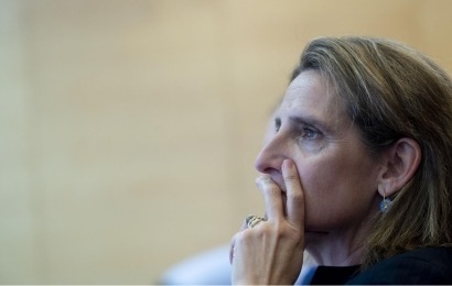 Ribera avisa de que el rechazo a los decretos pondrá en riesgo 30.000 millones en proyectos de renovables