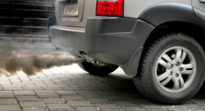 Descubren por qué los vehículos de combustión contribuyen a la formación del smog urbano