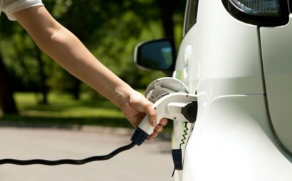 La UE acuerda instalar cargadores para vehículos eléctricos cada 60 kilómetros para 2026